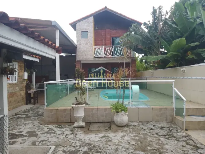 Vendo Casa com Edícula em Porto Real: Conforto, Espaço e Lazer para Sua Família - Oportuni