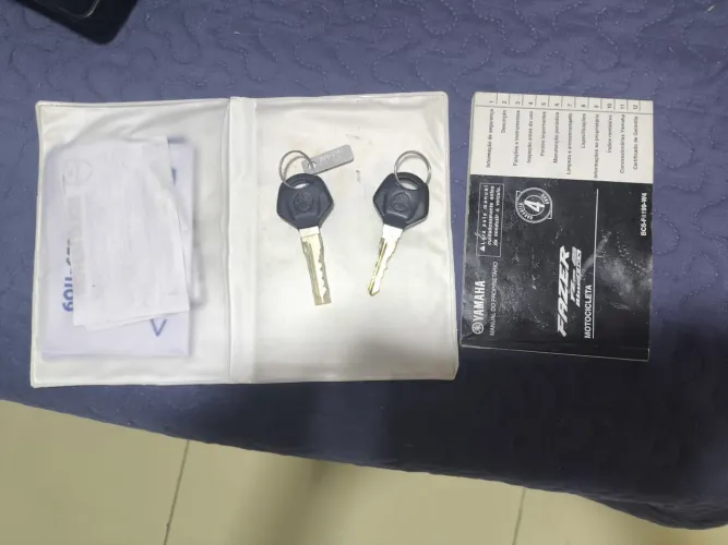 Moto fazer 250 bem conservada