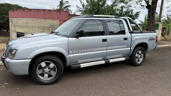 Chevrolet S10 Pick-up Exec. 2.8 4X4 CD TB Int.dies 2011