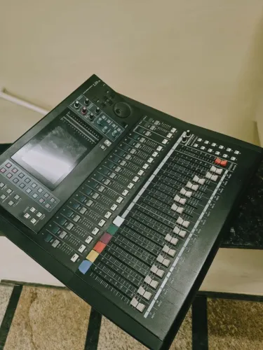 Mesa de som - YAMAHA Ls9-16 (USADA)