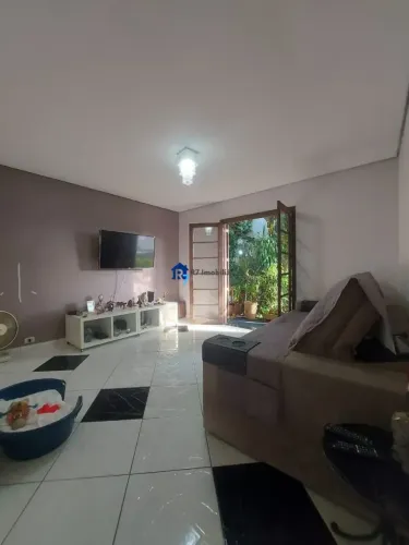 R7 Imobiliária Vende Casa no Jardim D'Abril Osasco com 3 dormitórios