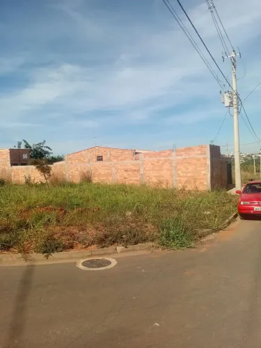 Ágio lote esquina Senador canedo (D.Genesi 1)