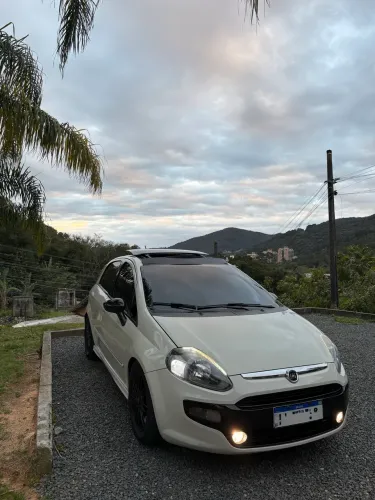 Fiat Punto Sporting 1.8 Flex 8v/16v 5P 2016