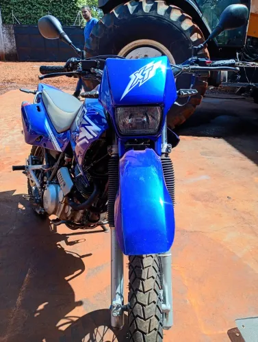 Vendo XT 600 E toda revisada moto de procedência restaurada só pegar e andar