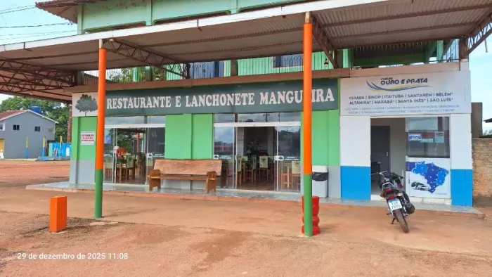 Complexo comercial na BR 163 Pará
