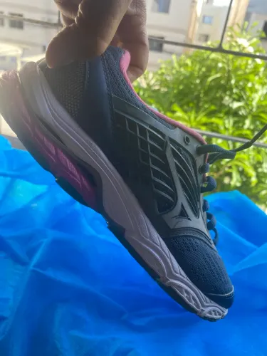 Tênis feminino TAM 37 super novo