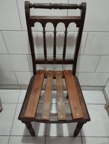 Cadeira antiga