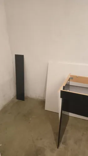 Vendo uma mesa 5 cadeiras 