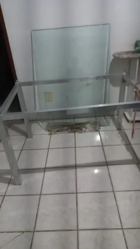 VENDO LINDA MESA VIDRO ACEITO PROPOSTAS A VISTA SOMENTE VENDO