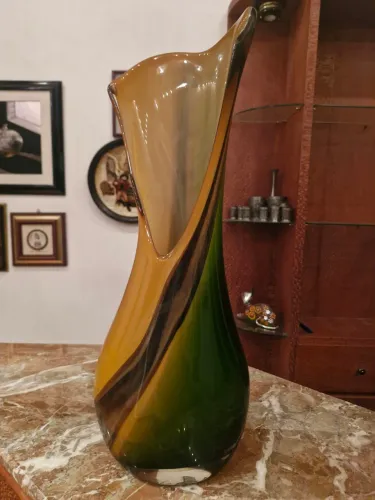 LINDO VASO DE MURANO