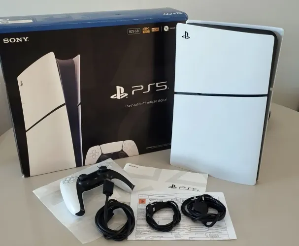 PS5 Slim digital novinho! Na garantia!