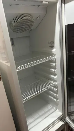 Refrigerador Expositor Vertical
