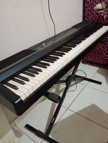 Piano Digital korg sp 170s