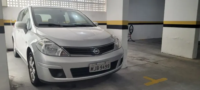 Nissan Tiida S 1.8/1.8 Flex 16V Mec. 2011