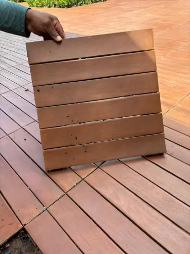 Deck Piscina de Madeira