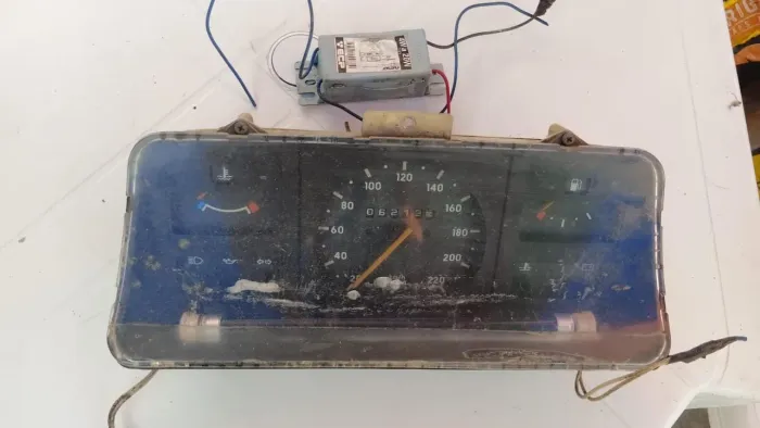 Painel de Controle do Kadett ano 95.