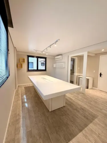 Ótima sala comercial para aluguel no Bigorrilho - Rua Padre Anchieta
