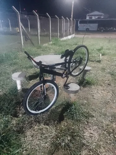 Vendo bike aro 26 da marca venzo