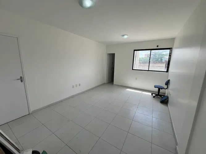 Sala comercial no Centro de Maceió com até 45m²