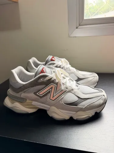 New Balance 9060 - 42