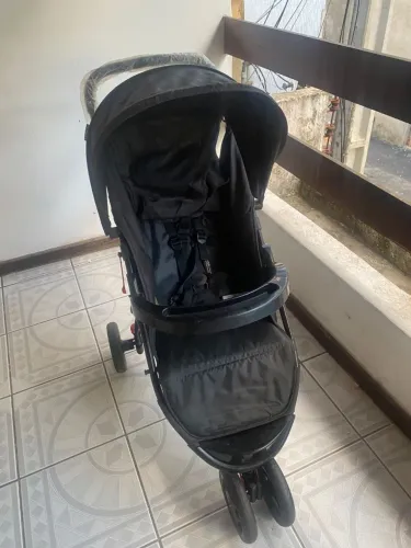 Carrinho de Bebê pouco tempo de uso