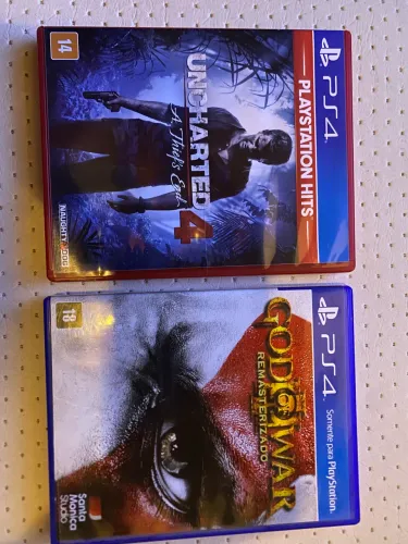 God Of War 3 + Uncharted 4 PS4