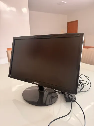 Monitor Samsung 18.5?