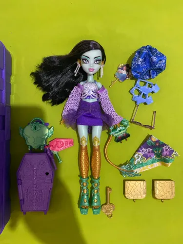 Boneca Monster High G3 Jinafire long oásis completa