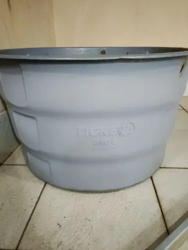 Caixa d'agua 310 litros Eternit sem tampa