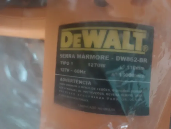 Serra mármore Dewalt, modelo DW862 127 v nunca usada. 400,00 dividido no cartão ou 360,00