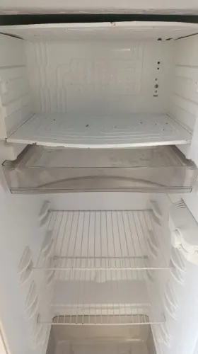 Geladeira Esmaltec 27 L