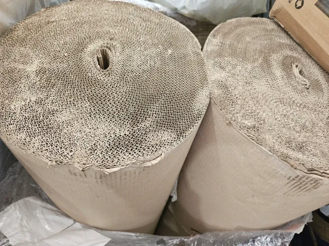 Bobina de papel ondulado