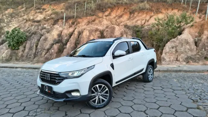 Fiat Strada Volcano 1.3 Flex 8V CD 2023