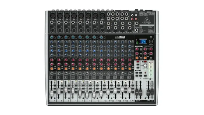 Mesa behringer 2222