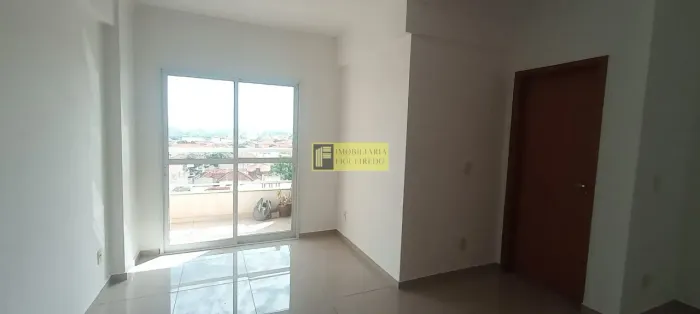 Apartamento para locação com armários planejados, 2 quartos, sendo 1 suíte, sala com sacad