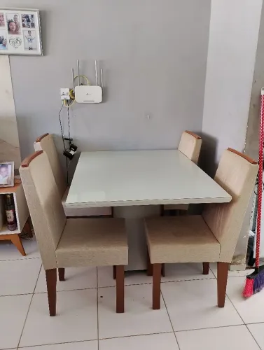 Jogo de mesa de jantar
