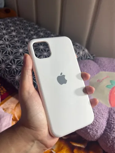 Capinha branca iPhone 11