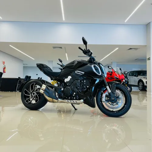 DUCATI DIAVEL V4 - Apenas 97Km