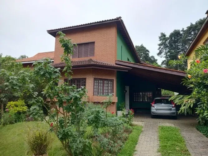 Excelente Casa Alto Padrão para Venda em Condomínio em Granja Viana - Cotia