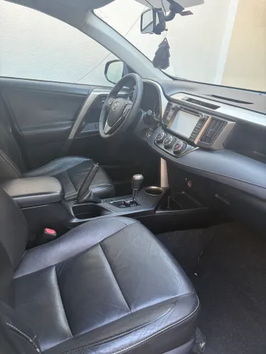 Toyota RAV4 2.0 4X2 16V Aut. 2014