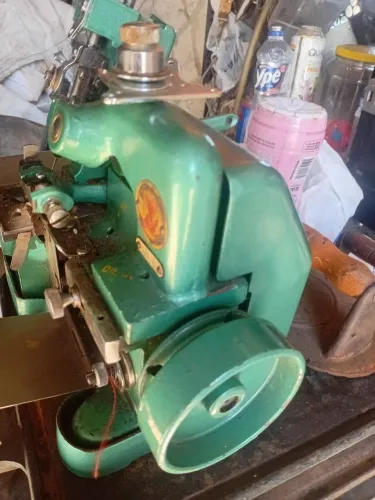 Máquina overloque 3 fio
