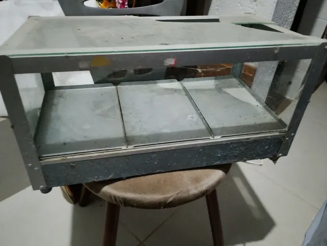 Vende se uma estufa