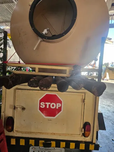 Carreta para veículo fechada