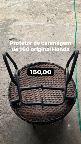 VENDO PROTETOR DE CARENAGEM, E OUTRAS PEÇA