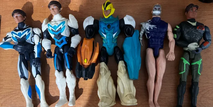Kit 5 bonecos Max steel