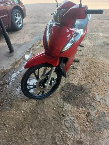 Vendo esta moto Honda biz ex