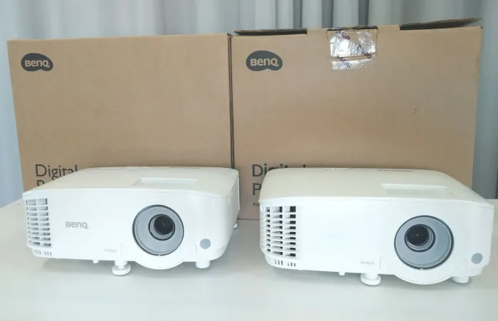Par de Projetores de 4.000 LÚMENS NOVOS NA CAIXA WXGA SUPORTA FULL HD PROFISSIONAL