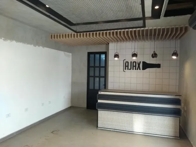 Aluga-se sala comercial