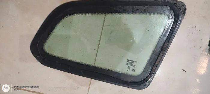 Vidro lateral Duster LE