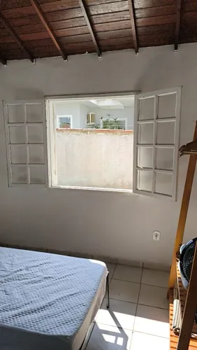 Janelas de madeira/vidro e veneziana